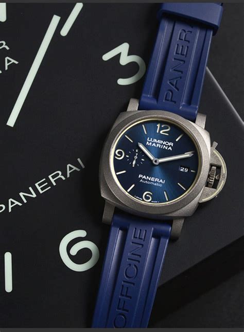 bracelet caoutchouc panerai luminor